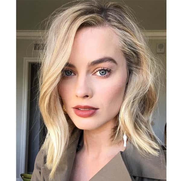 Collarbone Golden Blonde Lob With Shadow Root Collarbone Golden Blonde Lob With Shadow Root — Rooted Blonde