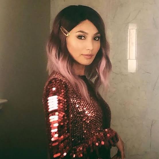 Angled Collarbone Lob With Rose Gold Balayage — Rose Gold Hair