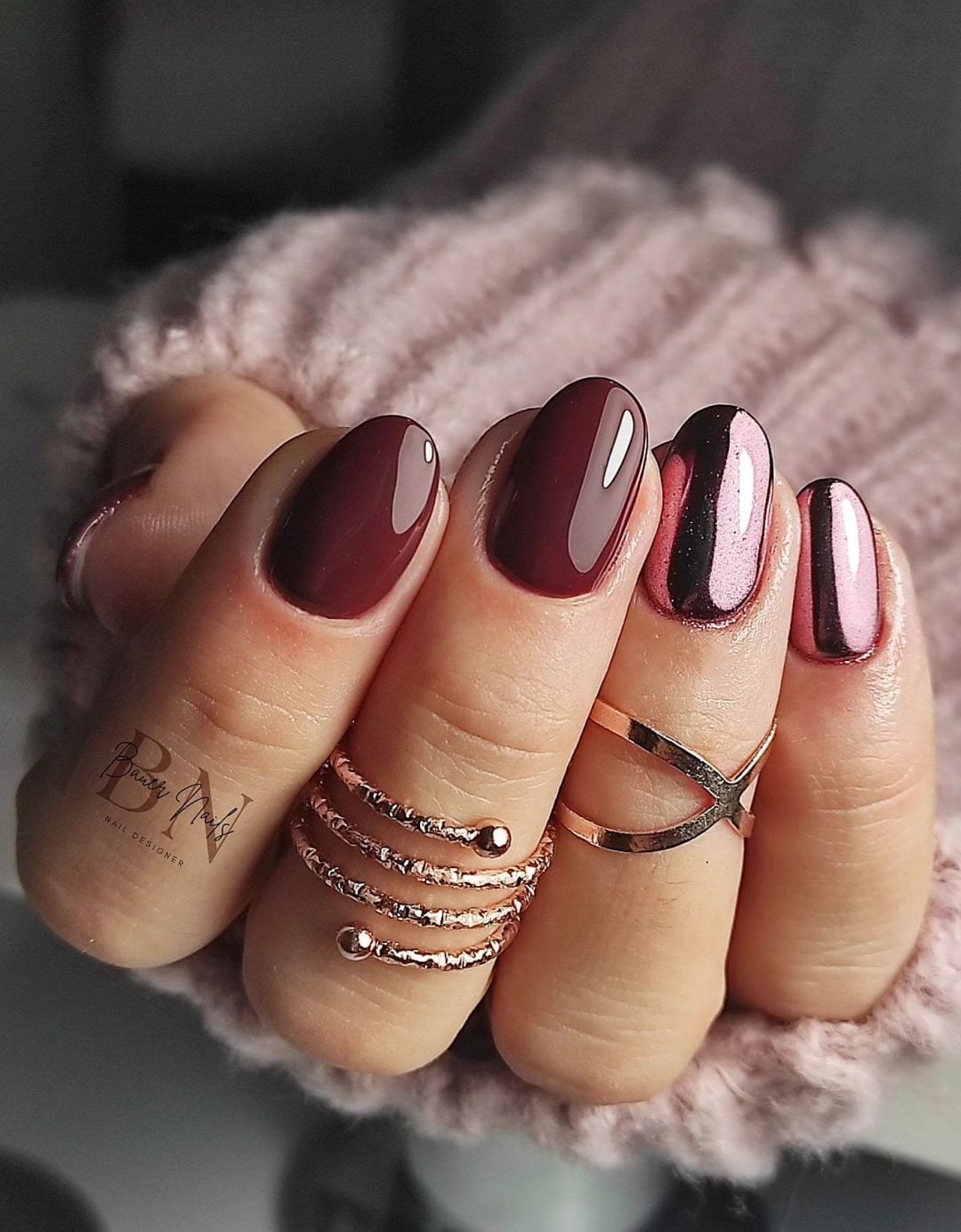 Deep Burgundy Rose Gold Chrome Medium Oval Nails Deep Burgundy Rose Gold Chrome Medium Oval Nails — Rose Gold Nails