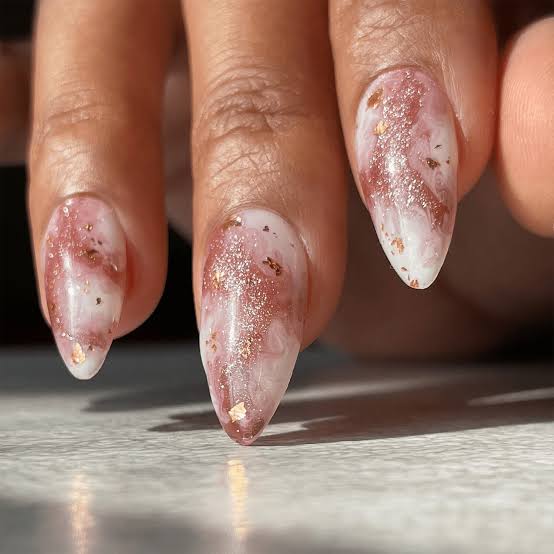 Pink White Rose Gold Marble Foil Medium Almond Nails Pink White Rose Gold Marble Foil Medium Almond Nails — Rose Gold Nails