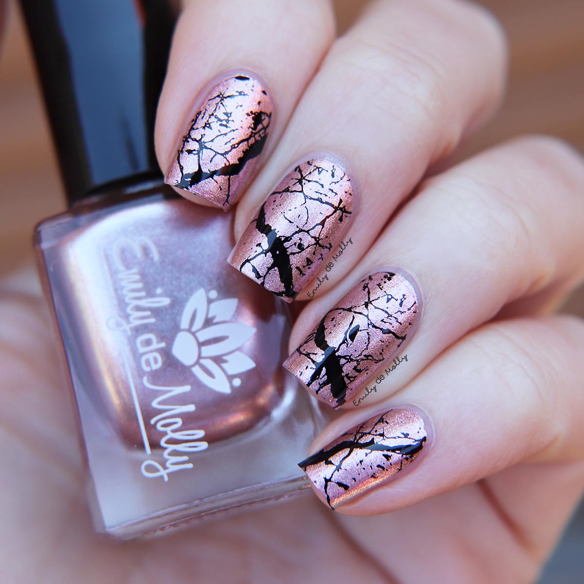 Rose Gold Shimmer Black Tree Branch Short Square Nails Rose Gold Shimmer Black Tree Branch Short Square Nails — Rose Gold Nails