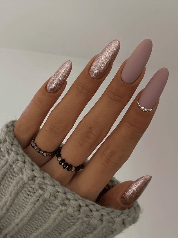 Rose Gold Gold Chrome Long Stiletto Rhinestone Base Nails Rose Gold Gold Chrome Long Stiletto Rhinestone Base Nails — Rose Gold Nails