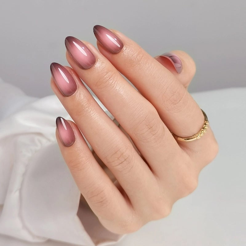 Pink to Deep Pink Ombre Medium Almond Nails Pink to Deep Pink Ombre Medium Almond Nails — Rose Gold Nails