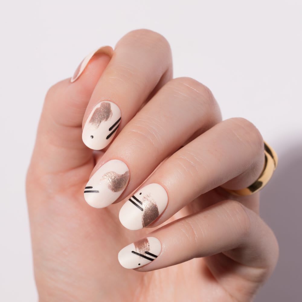 Creamy Off-White Matte Abstract Rose Gold Short Square Nails Creamy Off-White Matte Abstract Rose Gold Short Square Nails — Rose Gold Nails