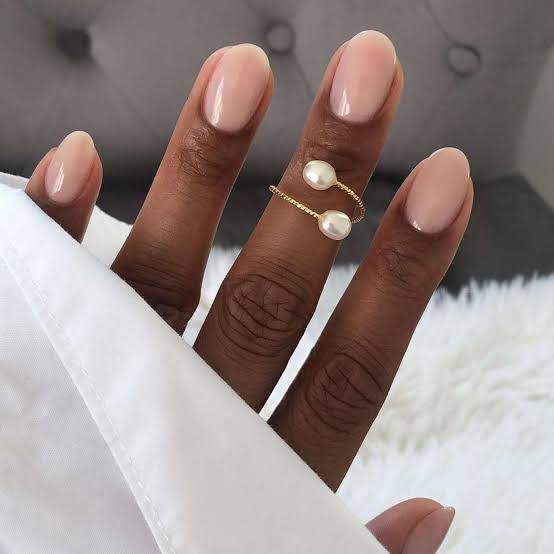 Short Almond Nude Pink Glossy Nails Short Almond Nude Pink Glossy Nails — Round Nails
