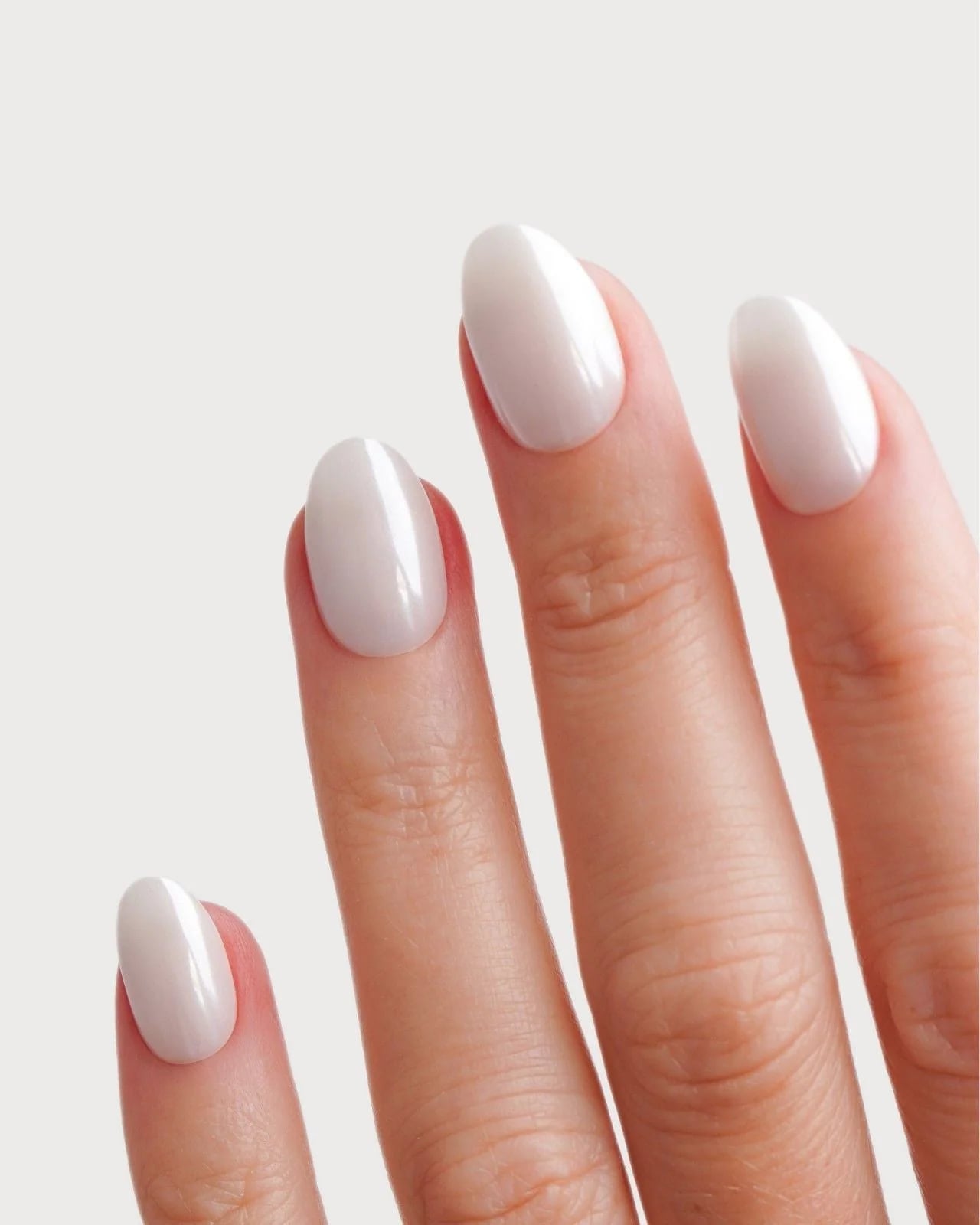 Sheer Milky White Shimmer Glossy Round Nails Sheer Milky White Shimmer Glossy Round Nails