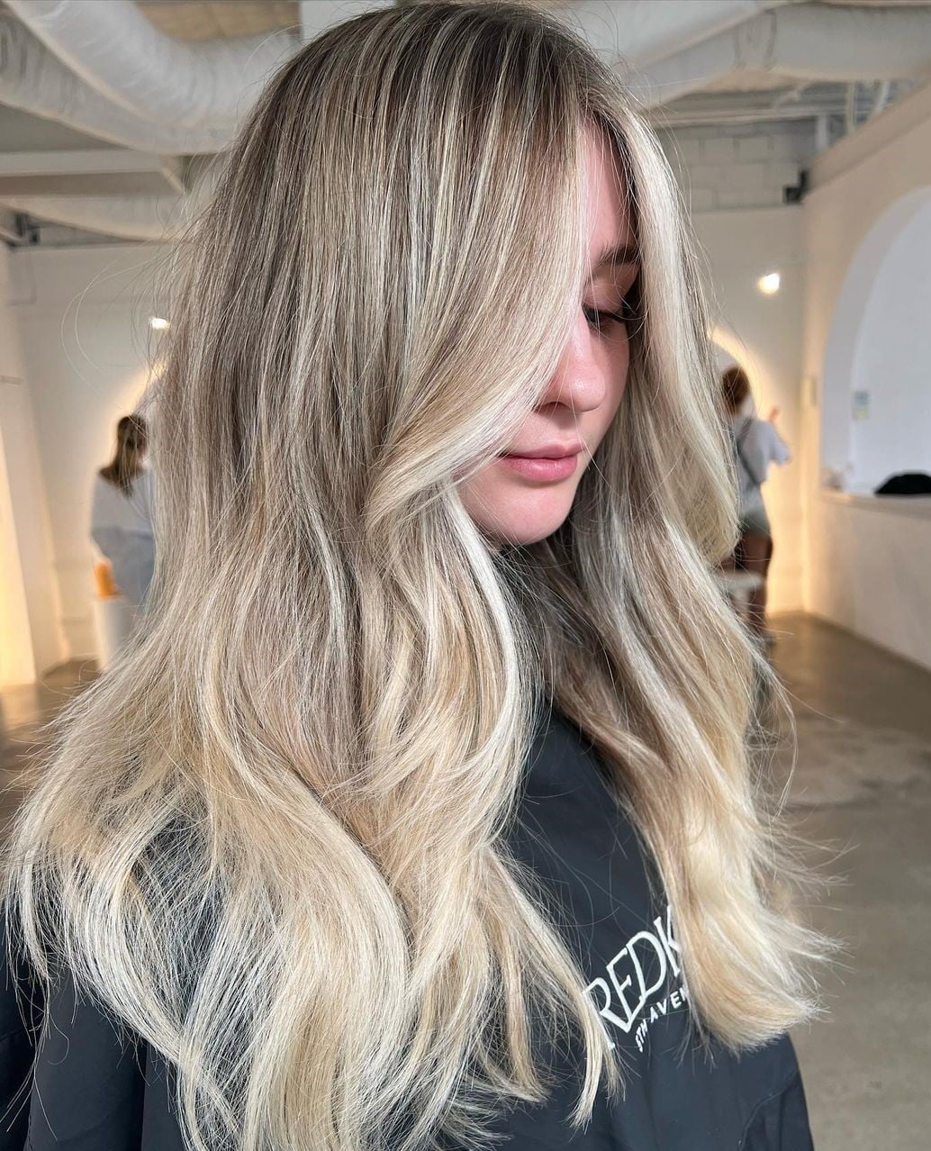 Mid-Back Neutral Blonde With Lowlights Mid-Back Neutral Blonde With Lowlights — Scandi Blonde