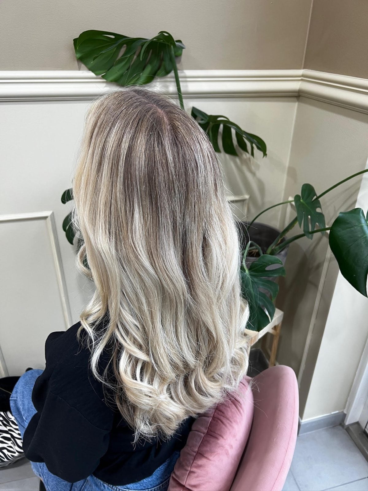 Mid-Back Dark Blonde With Balayage Mid-Back Dark Blonde With Balayage — Scandi Blonde