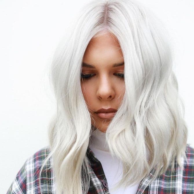 Thick Wavy Collarbone Lob In Icy Platinum Thick Wavy Collarbone Lob In Icy Platinum — Scandi Blonde