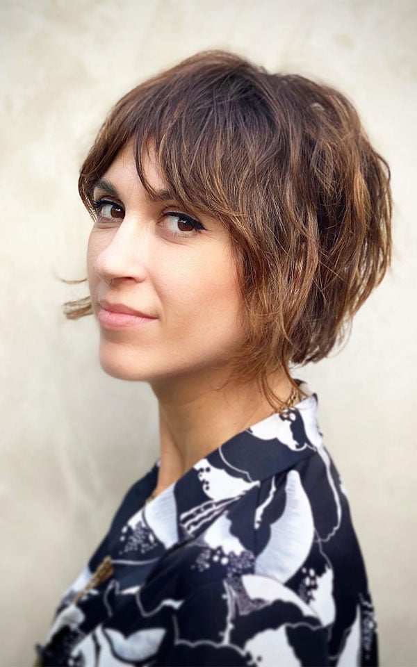 Brown Shaggy Bob With Textured Layers Brown Shaggy Bob With Textured Layers