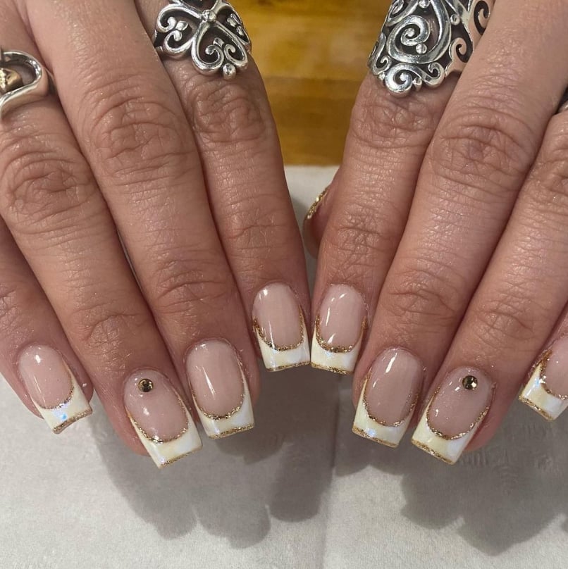 Gold Foil Outline French Short Square Nails Gold Foil Outline French Short Square Nails — Short Acrylic Nails
