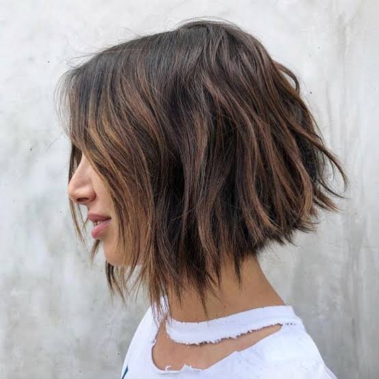 Textured Collarbone Bob Wispy Bangs — Short Bob