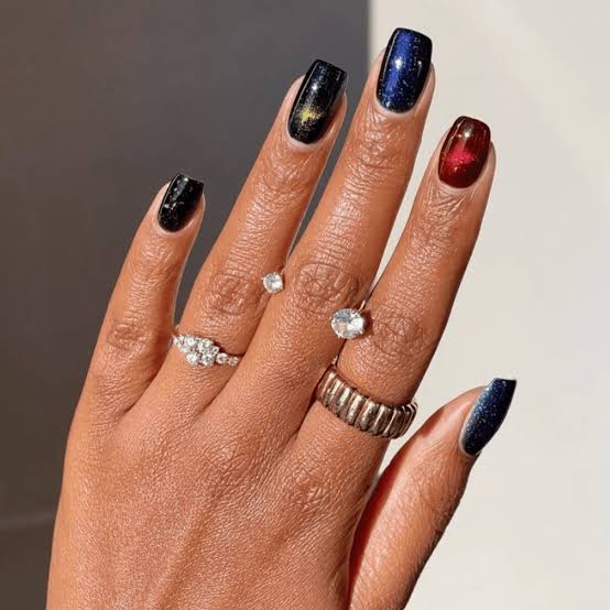 Dark Cat-Eye Short Coffin Nails Dark Cat-Eye Short Coffin Nails — Short Nails