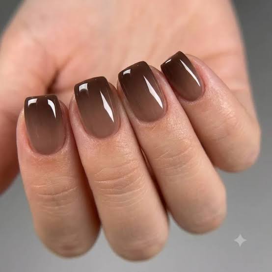 Plaid and Leaf Art Short Almond Plaid and Leaf Art Short Almond — Short Nails