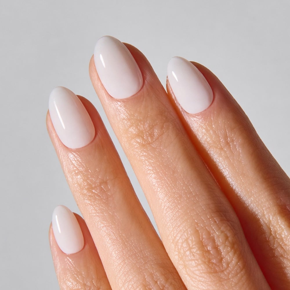 Opaque Milky White Glossy Short Oval Nails Opaque Milky White Glossy Short Oval Nails