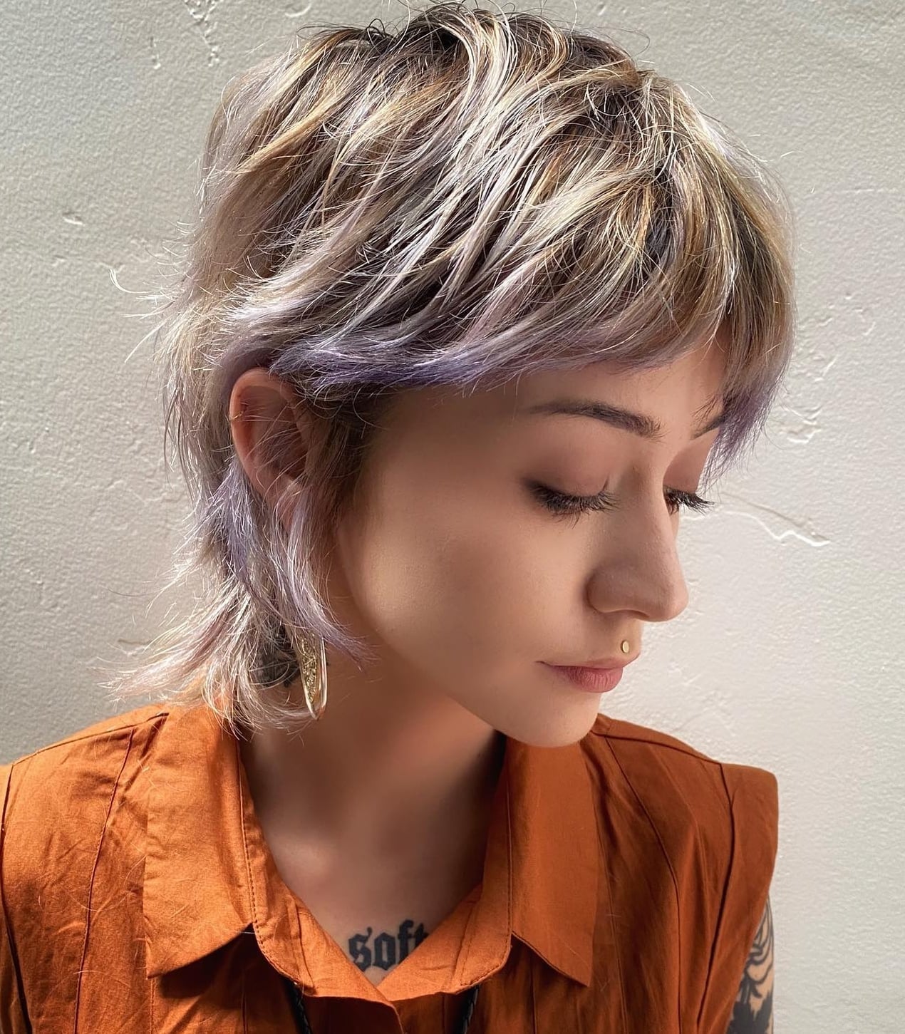 Blonde Wolf Cut With Purple Streaks Blonde Wolf Cut With Purple Streaks — Short Wolf Cut
