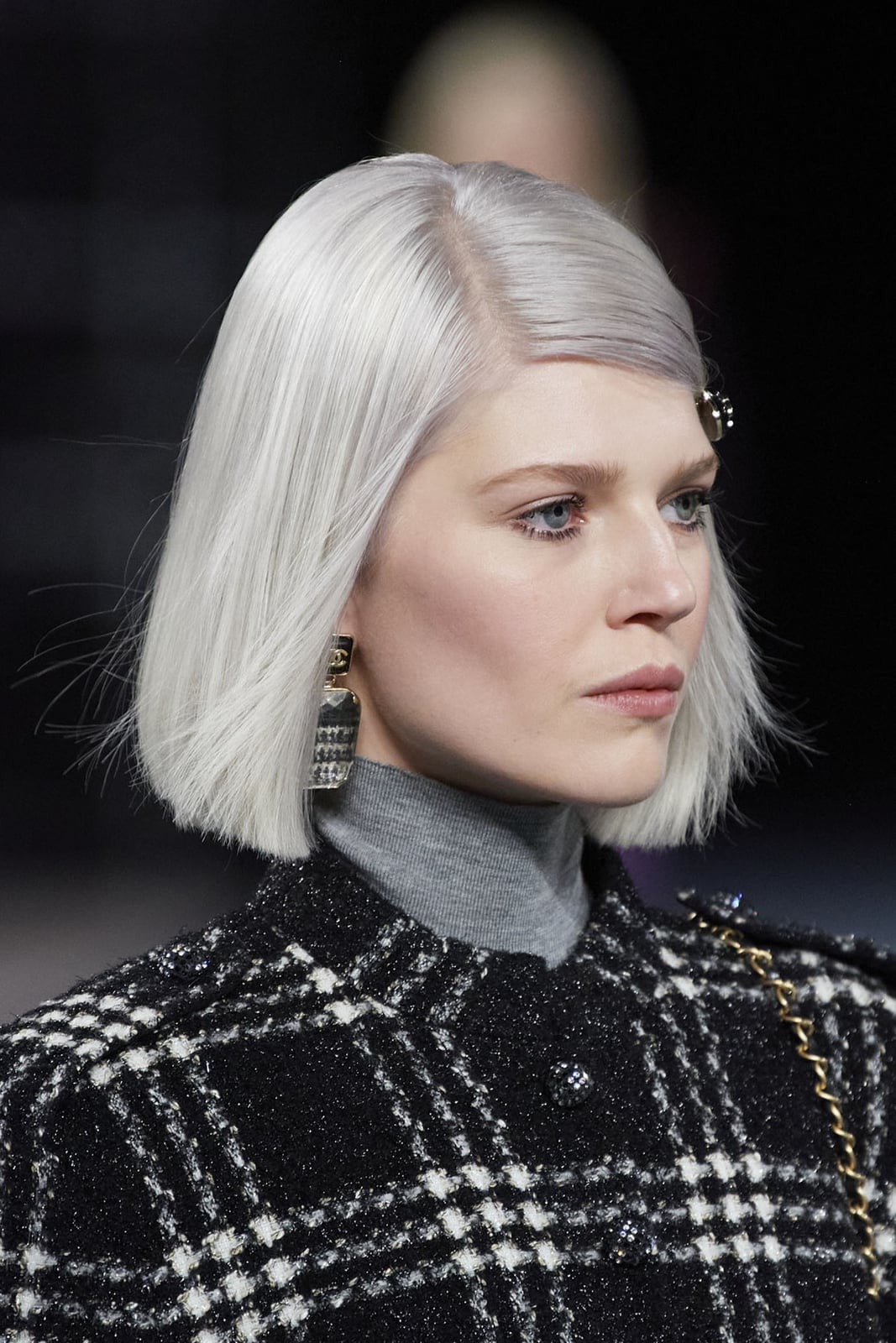 Cool Silver Bob With Face Framing Layers Cool Silver Bob With Face Framing Layers