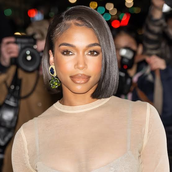 Sleek Chin Length Bob With Side Swept Bangs — Soft Box Bob