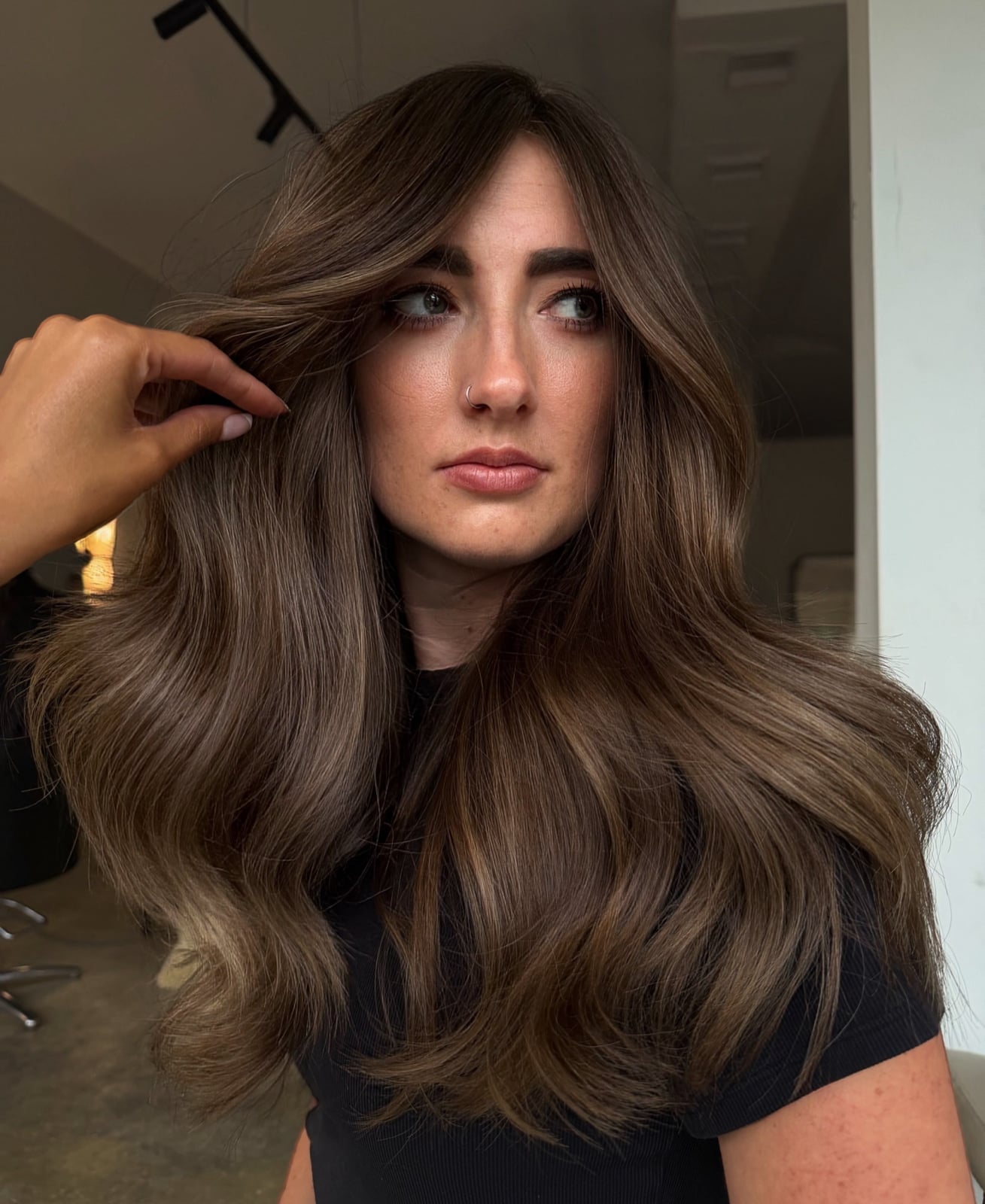 Mid-Back Dark Brown With Caramel Sombre, Long Layers With Face-Framing Mid-Back Dark Brown With Caramel Sombre, Long Layers With Face-Framing — Sombre Hair