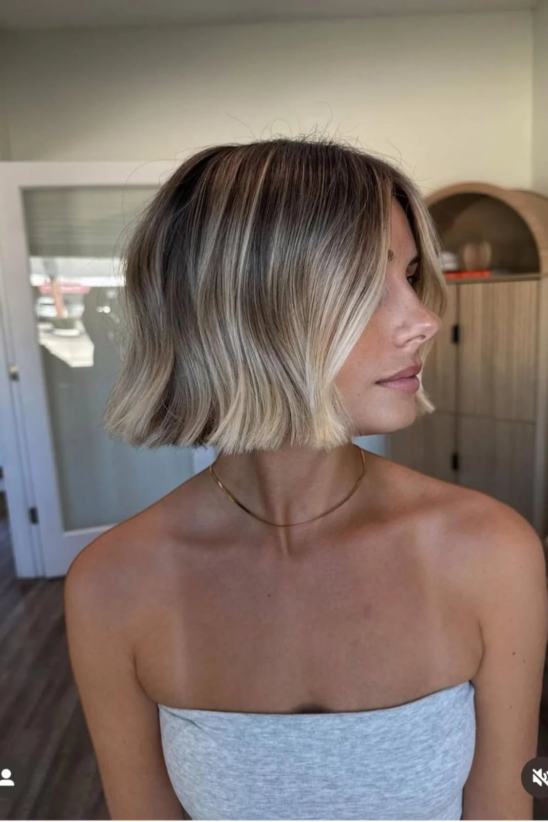 Dark Brown Fine Straight Bob Dark Brown Fine Straight Bob — Textured Bob