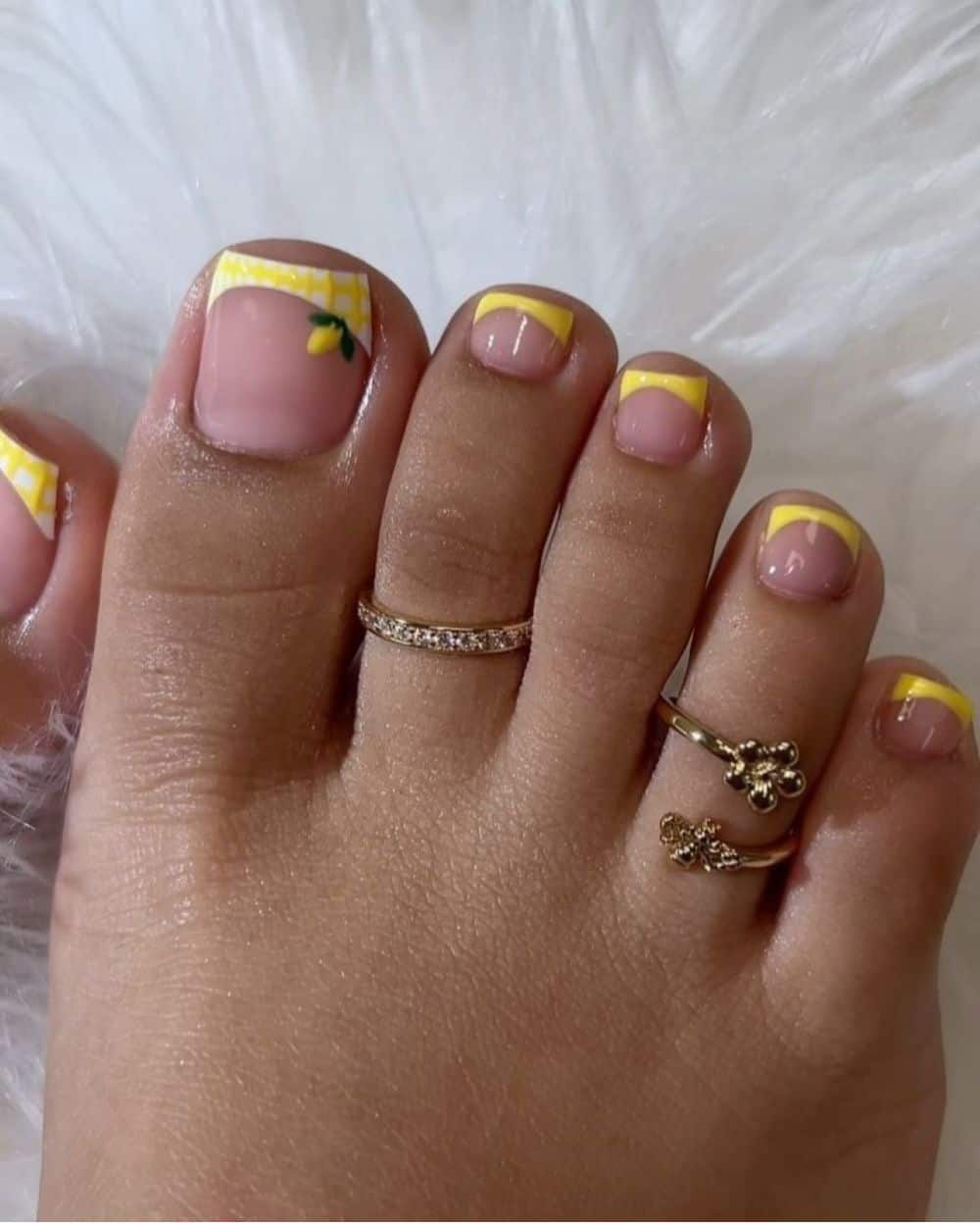 Short Square Yellow Lemon French Toes Short Square Yellow Lemon French Toes — Toe Nails