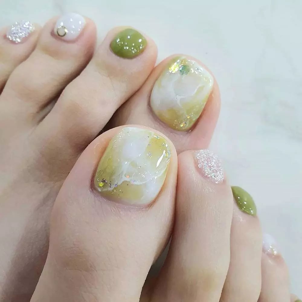 Short Square Olive Green Marble Toes Short Square Olive Green Marble Toes — Toe Nails