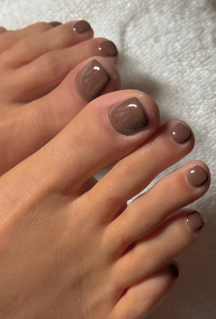 Short Square Medium Brown Toes Short Square Medium Brown Toes — Toe Nails