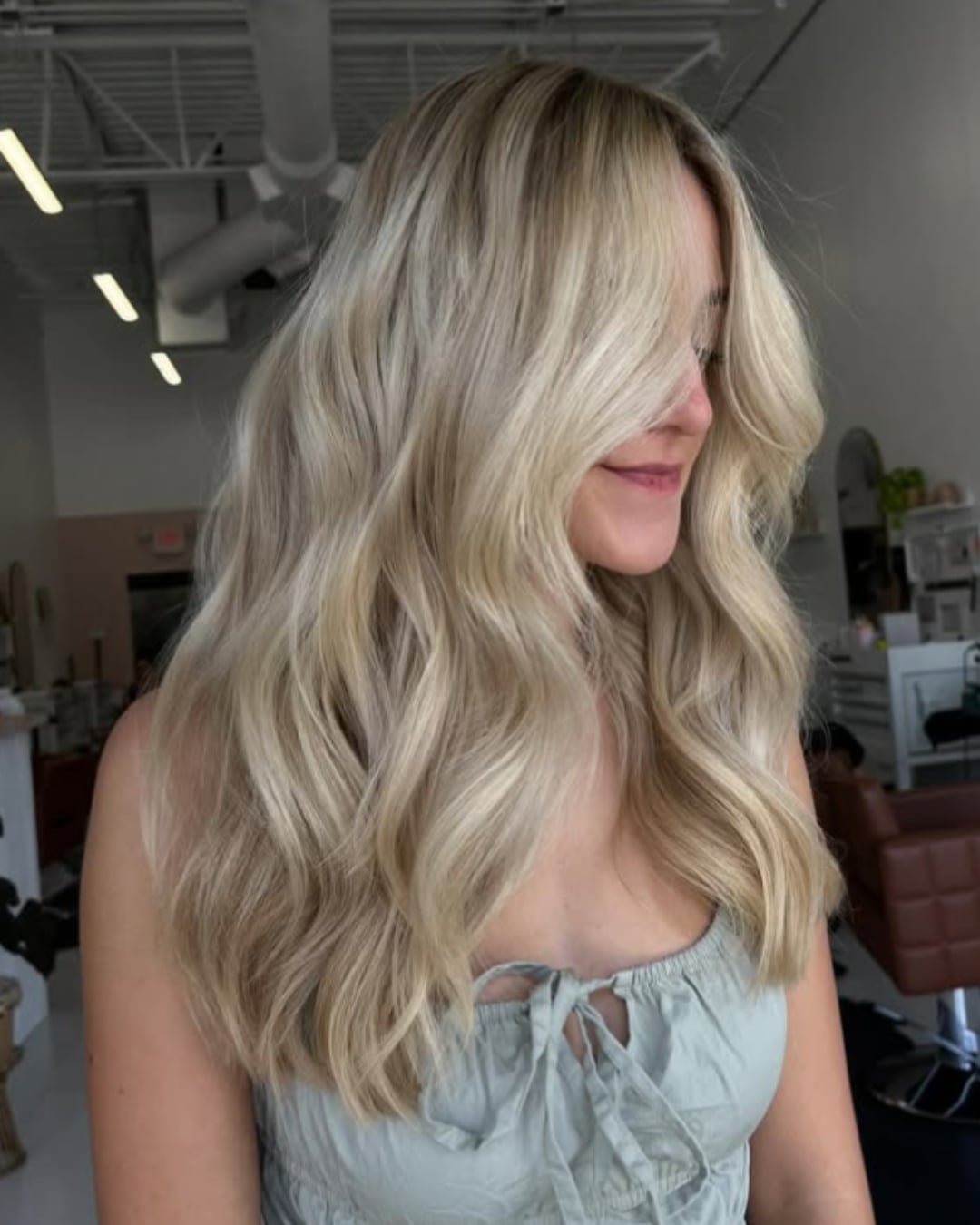 Collarbone Vanilla Blonde With Subtle Highlights Collarbone Vanilla Blonde With Subtle Highlights