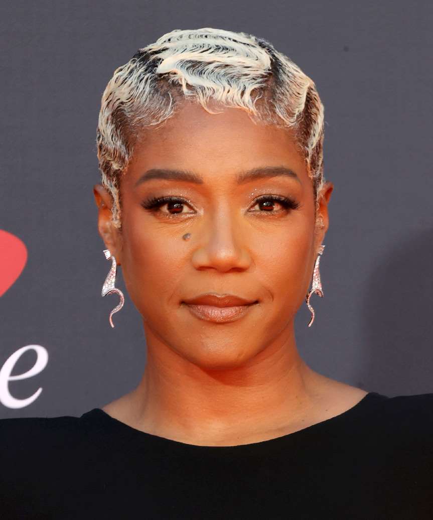 Light Blonde Pixie With Bleached Waves — Very Short Haircuts