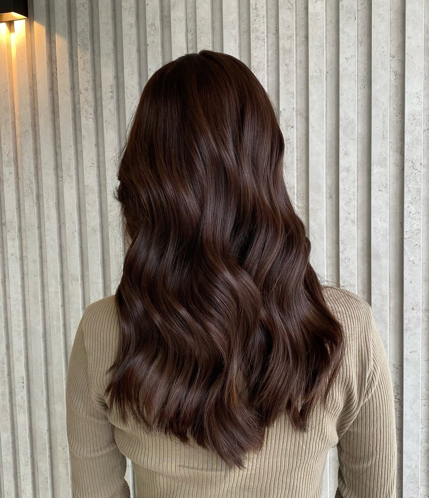 Collarbone Medium Brown With Warm Undertones, Close-Up Take — Warm Brown Hair