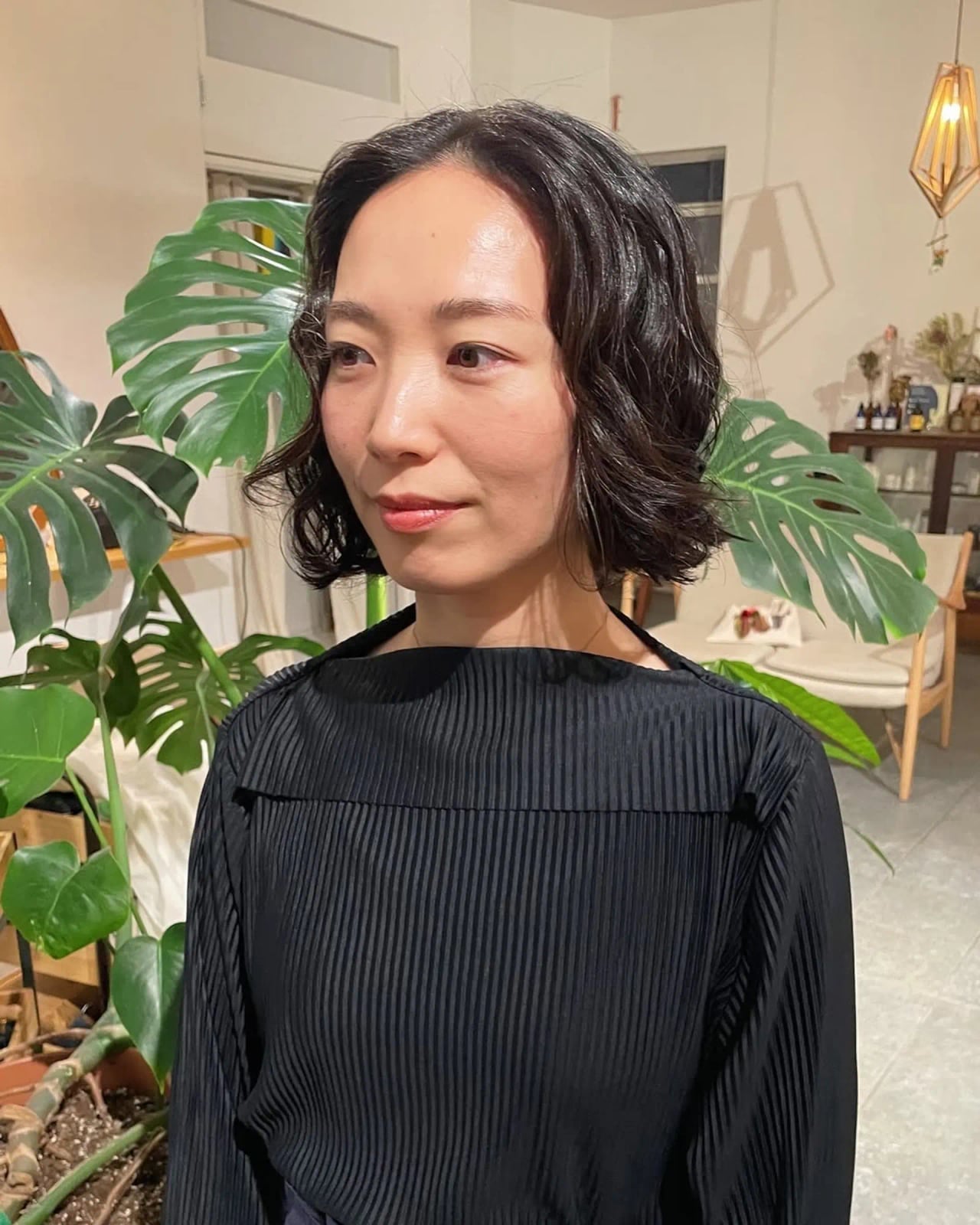Black Bob With Glossy Waves — Wavy Bob