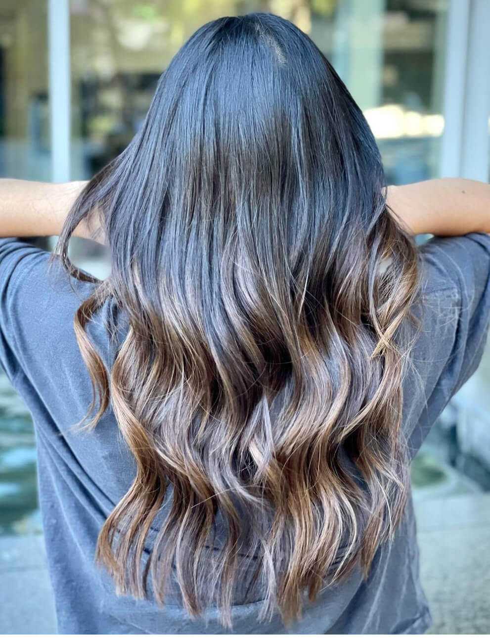 Mid-Back Dark Brown To Light Brown Balayage, Wavy Mid-Back Dark Brown To Light Brown Balayage, Wavy — Winter Balayage