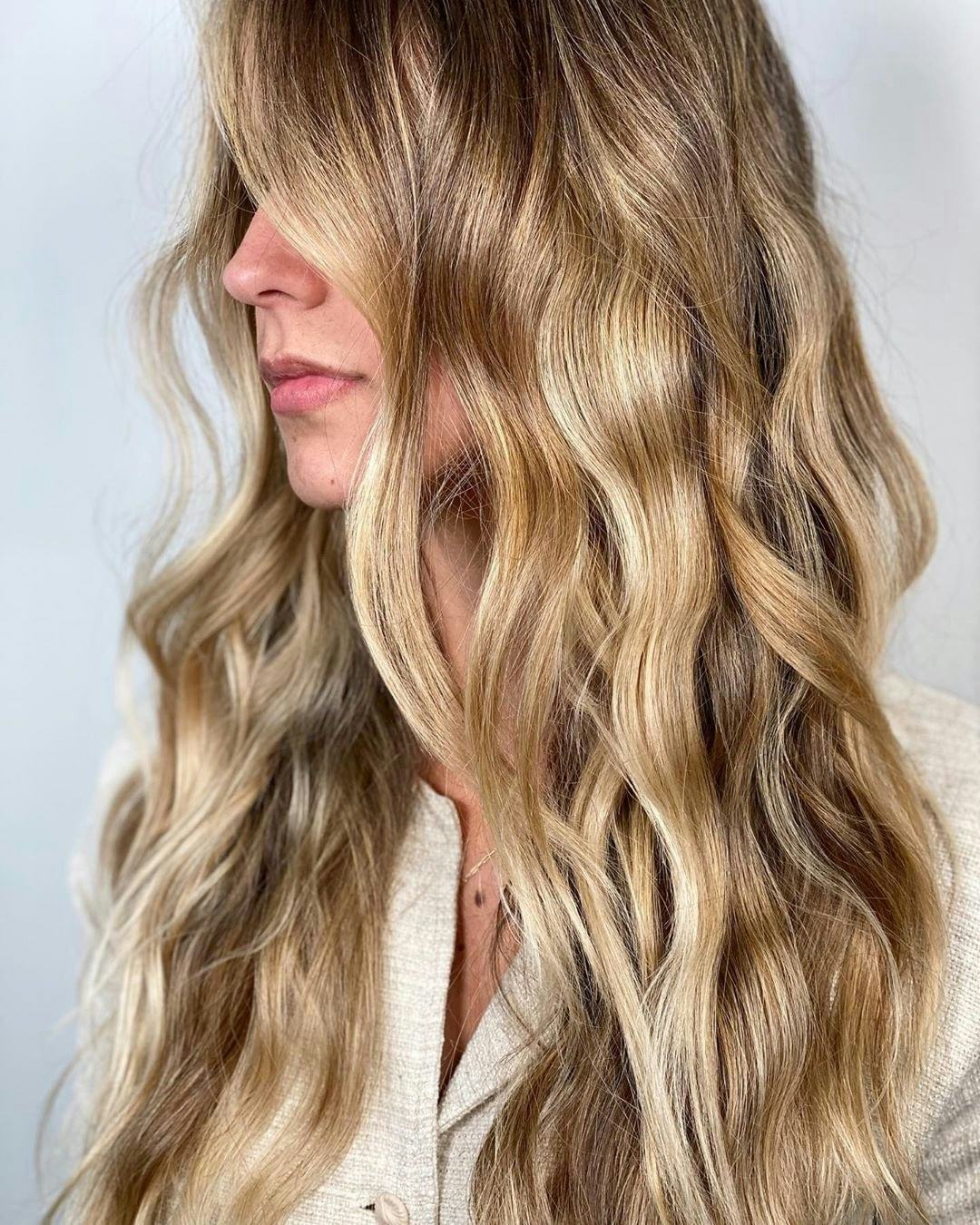 Mid-Back Ash Blonde With Face-Framing Layers Mid-Back Ash Blonde With Face-Framing Layers — Winter Blonde Hair