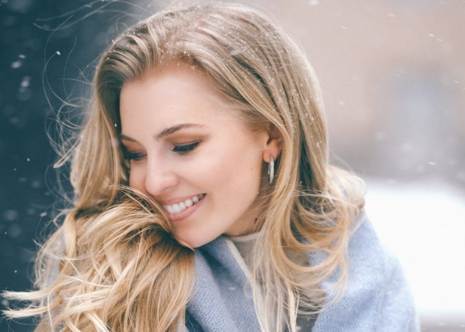 Shoulder Length Honey Blonde With Root Shadow Shoulder Length Honey Blonde With Root Shadow — Winter Blonde Hair