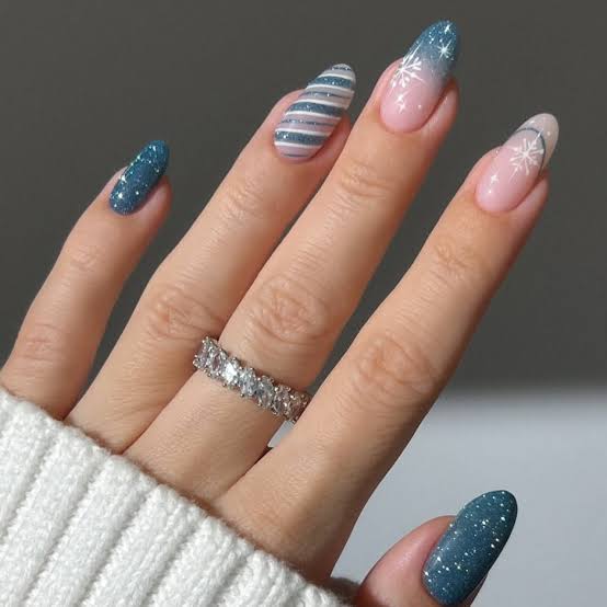 Pink to Blue Gradient Snowflake Stripe Almond Nails Pink to Blue Gradient Snowflake Stripe Almond Nails — Winter Blue Nails