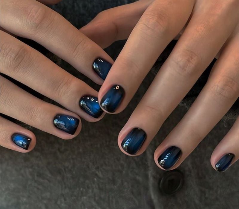 Deep Blue Black Cat-Eye Short Oval Nails Deep Blue Black Cat-Eye Short Oval Nails — Winter Blue Nails
