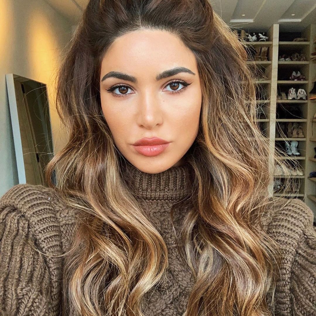 Shoulder Length Layers With Balayage Highlights, Wavy Shoulder Length Layers With Balayage Highlights, Wavy — Winter Haircuts for Women