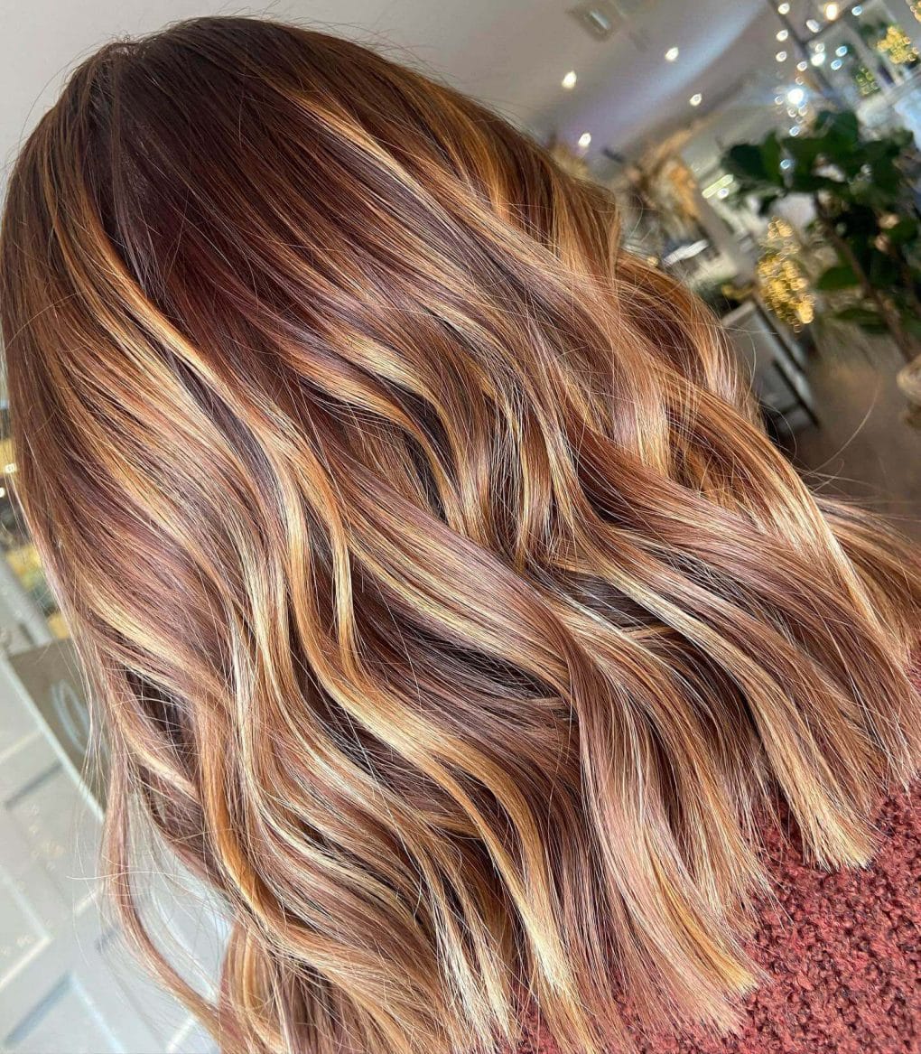 Collarbone Brunette With Caramel Highlights — Winter Highlights