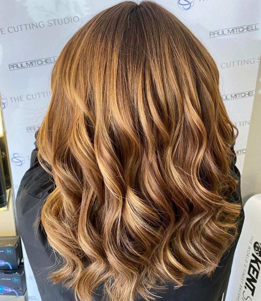 Mid-Back Medium Brown With Caramel Highlights — Winter Highlights