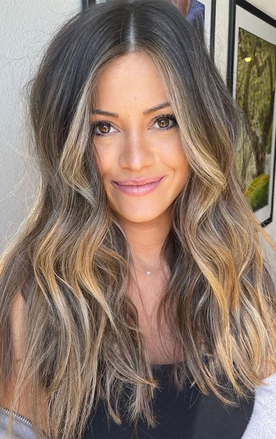 Collarbone Brunette With Honey Blonde Highlights — Winter Highlights