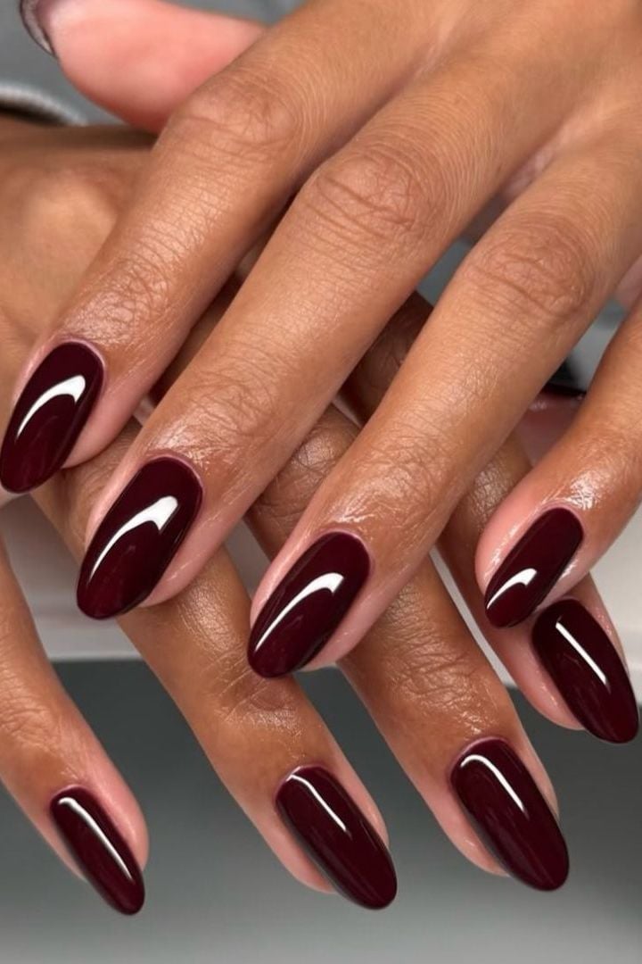Deep Wine Red High Gloss Medium Oval Nails Deep Wine Red High Gloss Medium Oval Nails — Winter Nail Colors