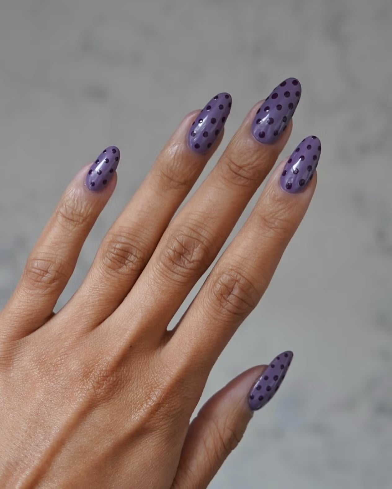 Medium Almond Lavender Polka Dots Glossy Medium Almond Lavender Polka Dots Glossy — Winter Purple Nails